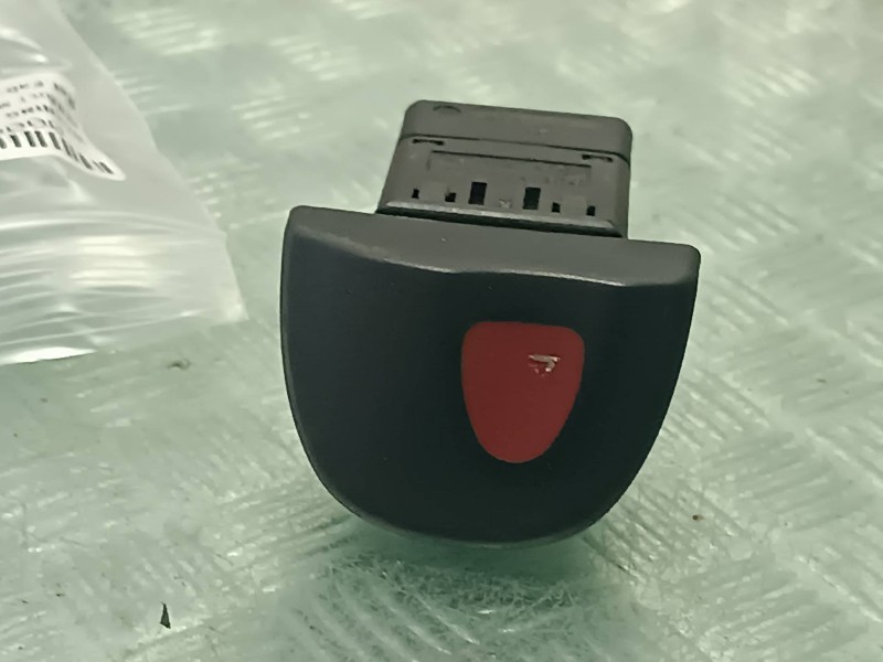 Recambio de warning para renault megane i classic (la0) referencia OEM IAM 25177  CONECTOR 8 PINES