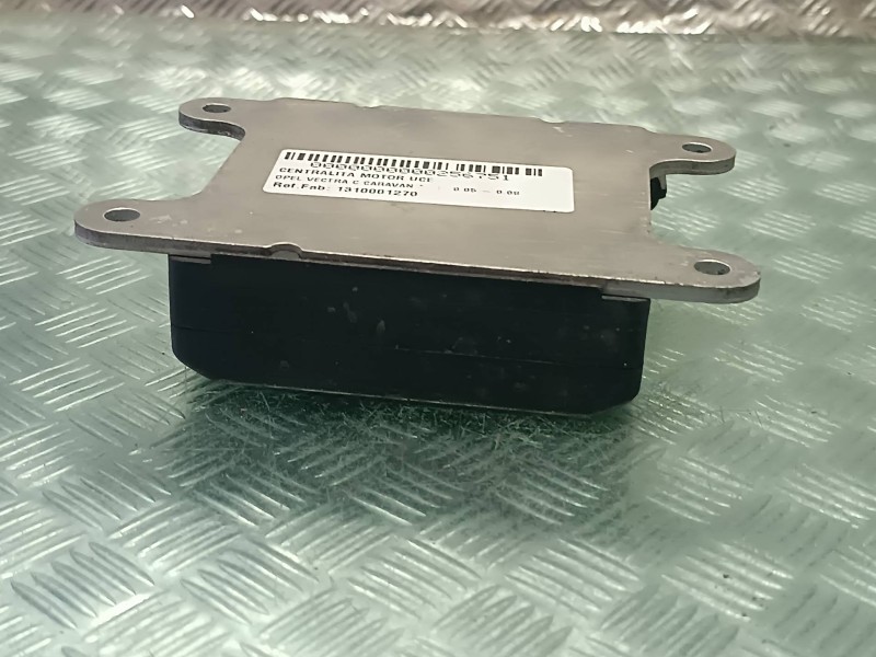 Recambio de centralita motor uce para opel vectra c caravan referencia OEM IAM 1310001270 8972586910 ISUZU