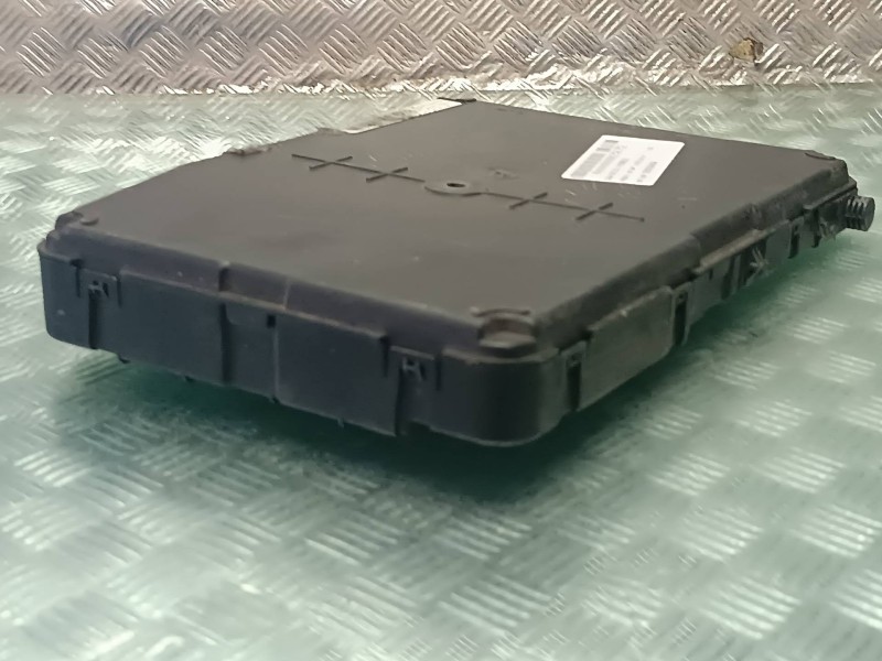 Recambio de caja reles / fusibles para renault megane ii berlina 5p referencia OEM IAM 8200306434 8200326031 SIEMENS