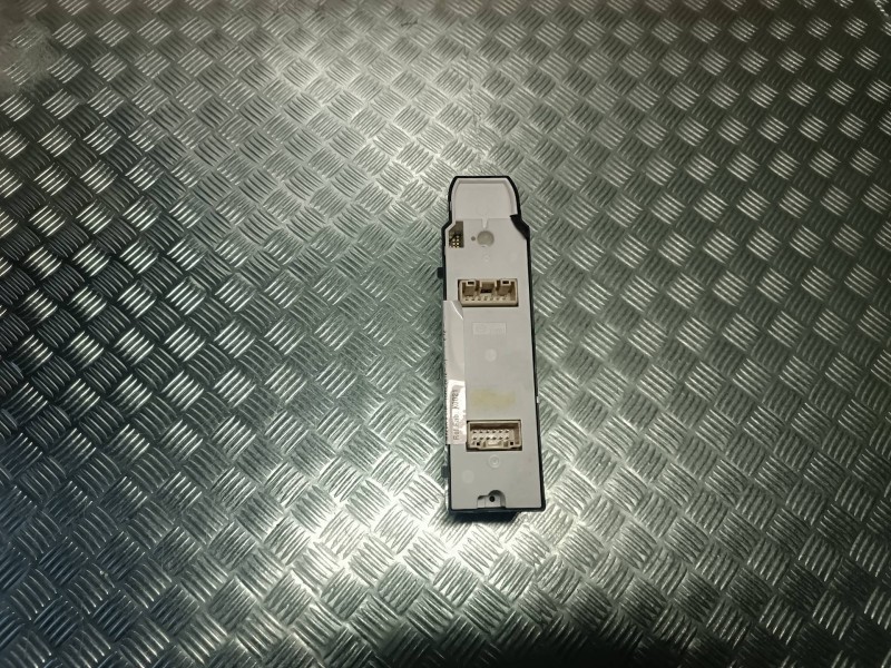 Recambio de mando elevalunas delantero izquierdo para mazda 6 lim. (gh)(.2012) referencia OEM IAM K0021  