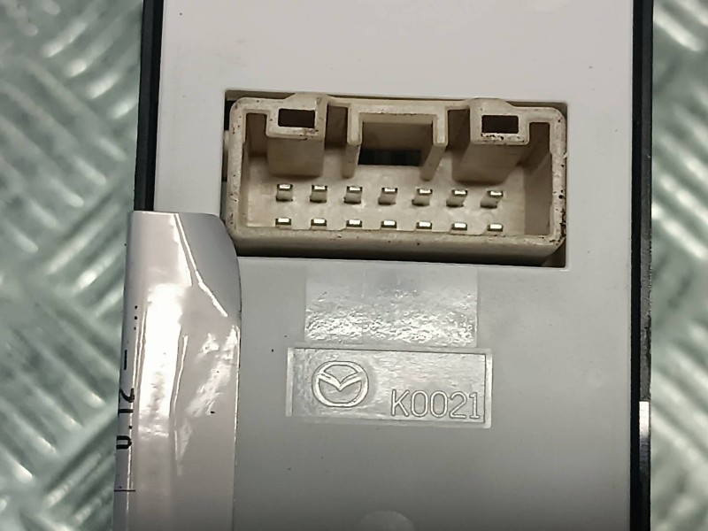 Recambio de mando elevalunas delantero izquierdo para mazda 6 lim. (gh)(.2012) referencia OEM IAM K0021  