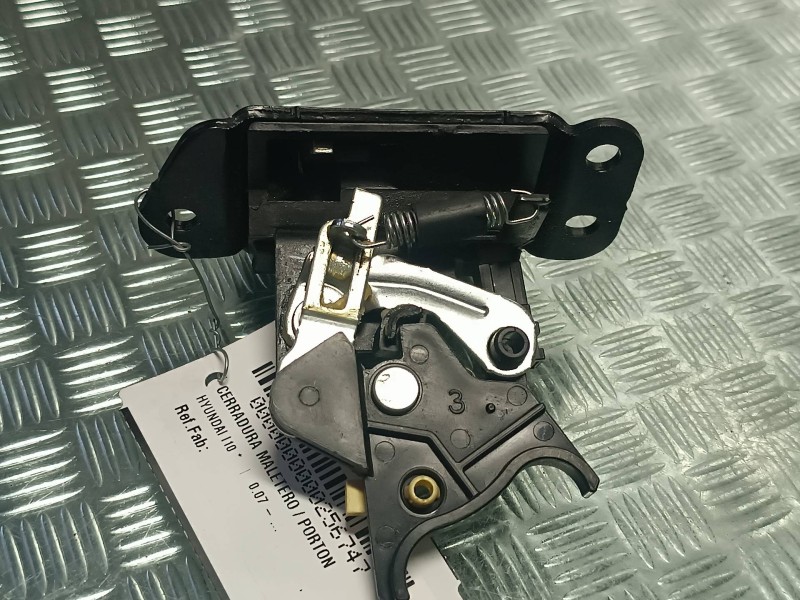 Recambio de cerradura maletero / porton para hyundai i10 referencia OEM IAM   