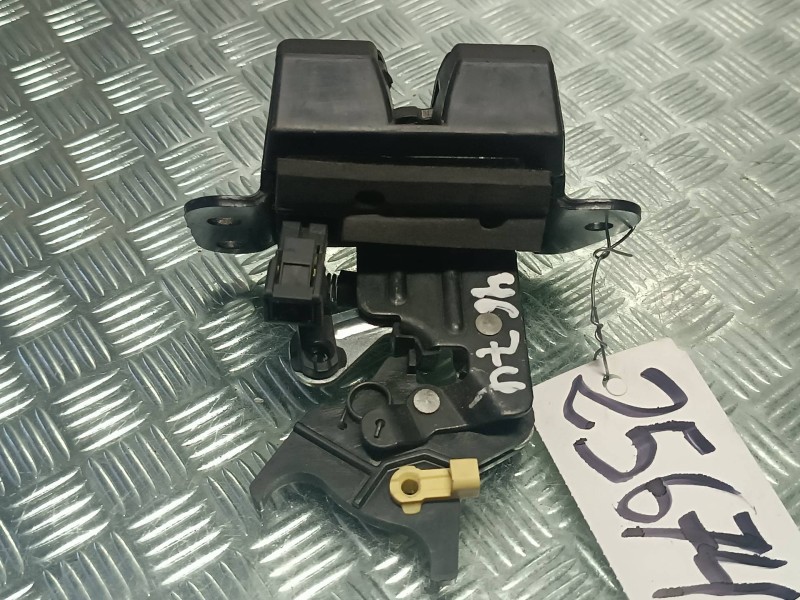 Recambio de cerradura maletero / porton para hyundai i10 referencia OEM IAM   