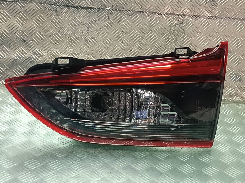 Recambio de piloto trasero derecho interior para mazda 6 lim. (gh)(.2012) referencia OEM IAM 22665044  