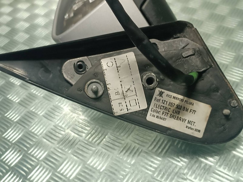 Recambio de retrovisor derecho para skoda octavia berlina (1u2) referencia OEM IAM 1Z1857502BM 1Z1857502 ELECTRICO