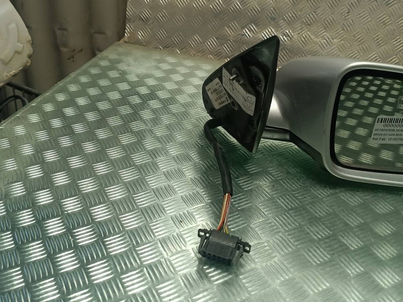 Recambio de retrovisor derecho para skoda octavia berlina (1u2) referencia OEM IAM 1Z1857502BM 1Z1857502 ELECTRICO