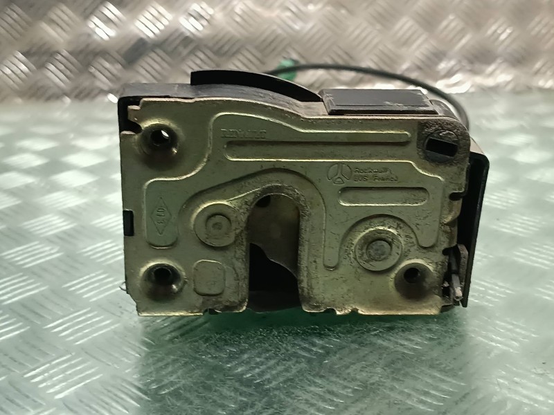 Recambio de cerradura puerta trasera izquierda para renault megane i classic (la0) referencia OEM IAM   
