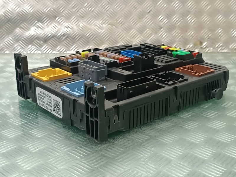 Recambio de caja reles / fusibles para peugeot 308 referencia OEM IAM 981985128001 BSI EL3 CEM00 DELPHI
