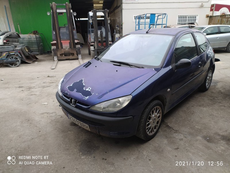 peugeot 206 berlina del año 2001