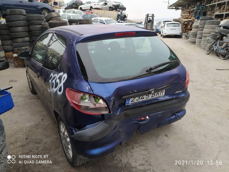 peugeot 206 berlina del año 2001