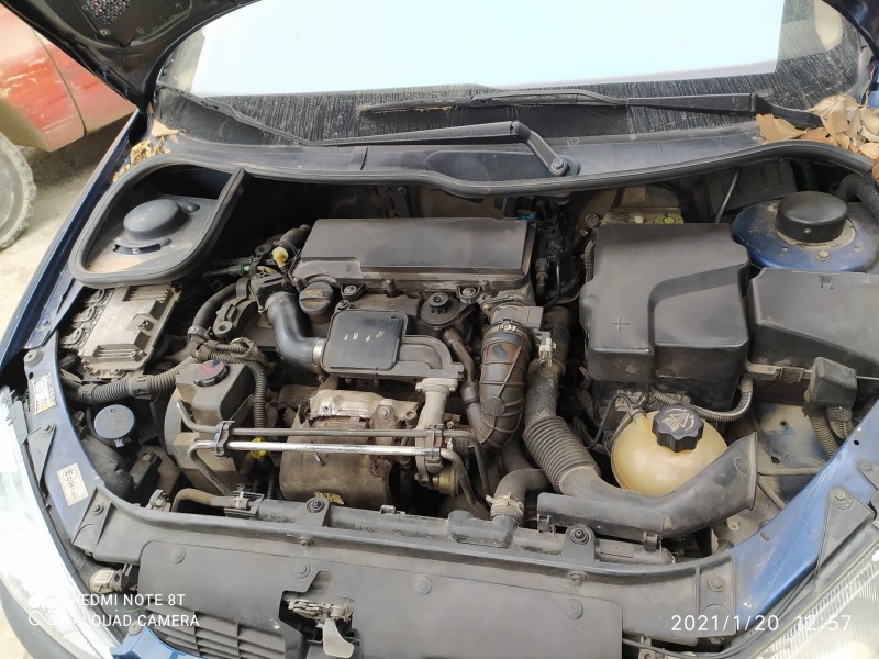 peugeot 206 berlina del año 2001