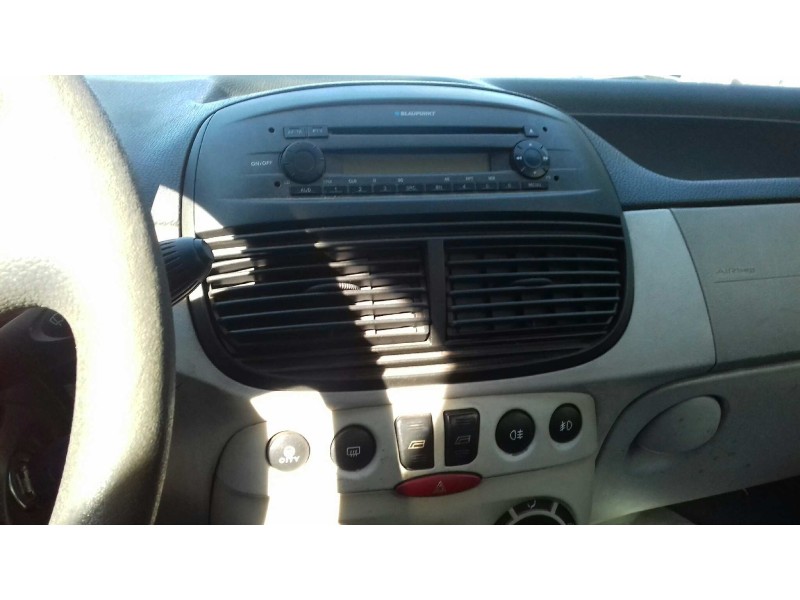 fiat punto berlina (188) del año 2003