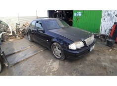 mercedes-benz clase c (w202) berlina del año 2001 2