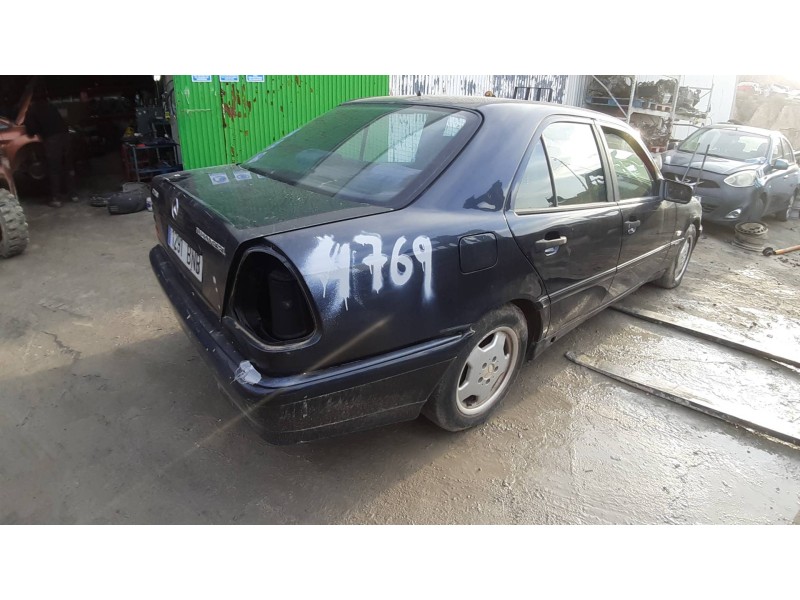mercedes-benz clase c (w202) berlina del año 2001