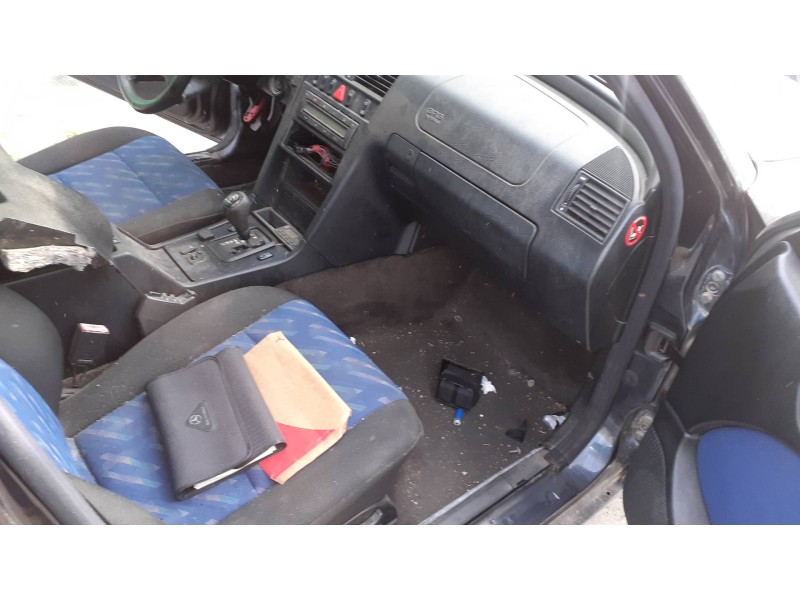 mercedes-benz clase c (w202) berlina del año 2001