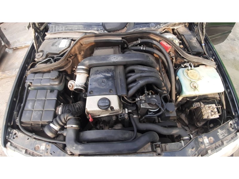 mercedes-benz clase c (w202) berlina del año 2001