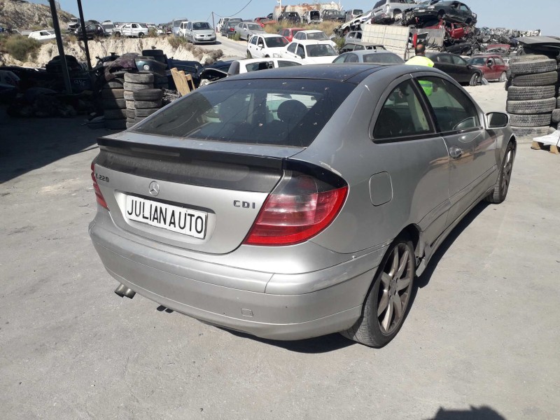 mercedes-benz clase c (w203) sportcoupe del año 2001