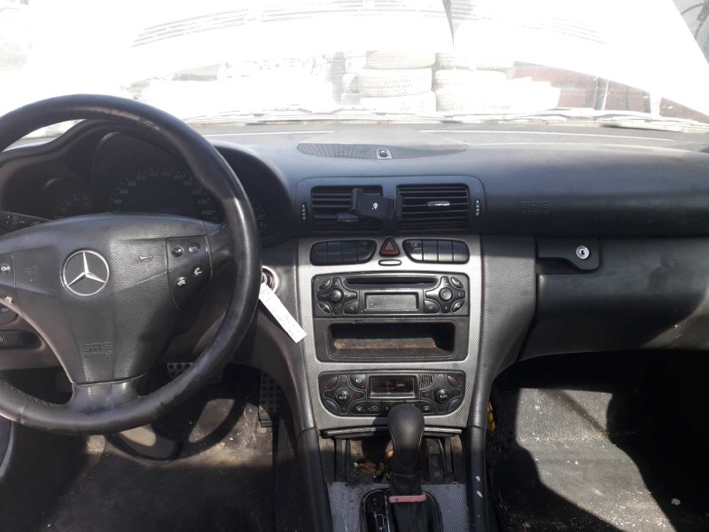 mercedes-benz clase c (w203) sportcoupe del año 2001