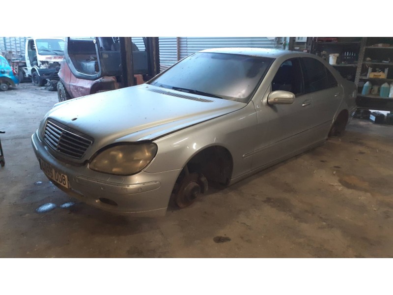 mercedes-benz clase s (w220) berlina del año 2004