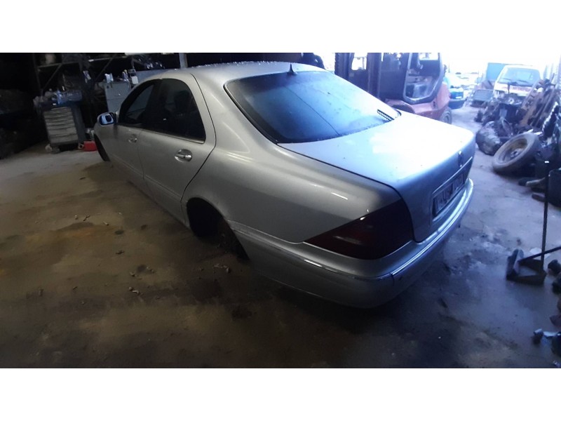 mercedes-benz clase s (w220) berlina del año 2004