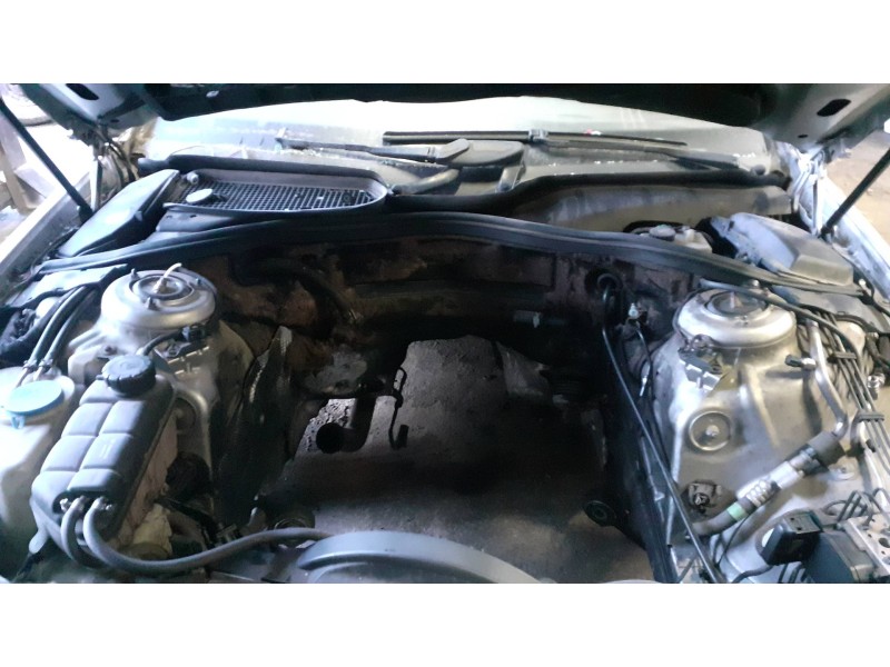 mercedes-benz clase s (w220) berlina del año 2004