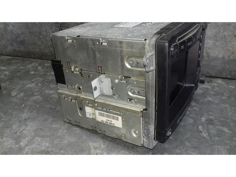 Recambio de sistema audio / radio cd para mercedes-benz clase s (w220) berlina referencia OEM IAM A2208203489 8638203723 BOSCH