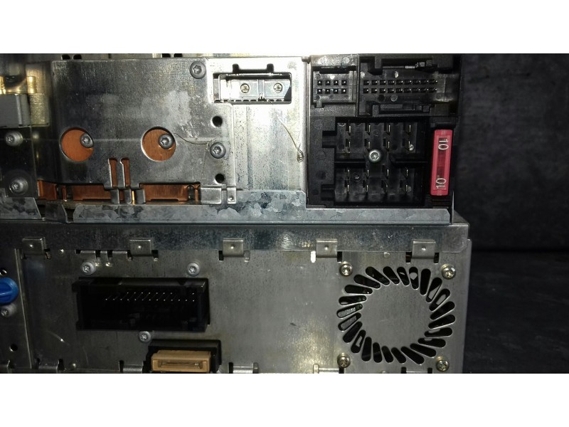 Recambio de sistema audio / radio cd para mercedes-benz clase s (w220) berlina referencia OEM IAM A2208203489 8638203723 BOSCH