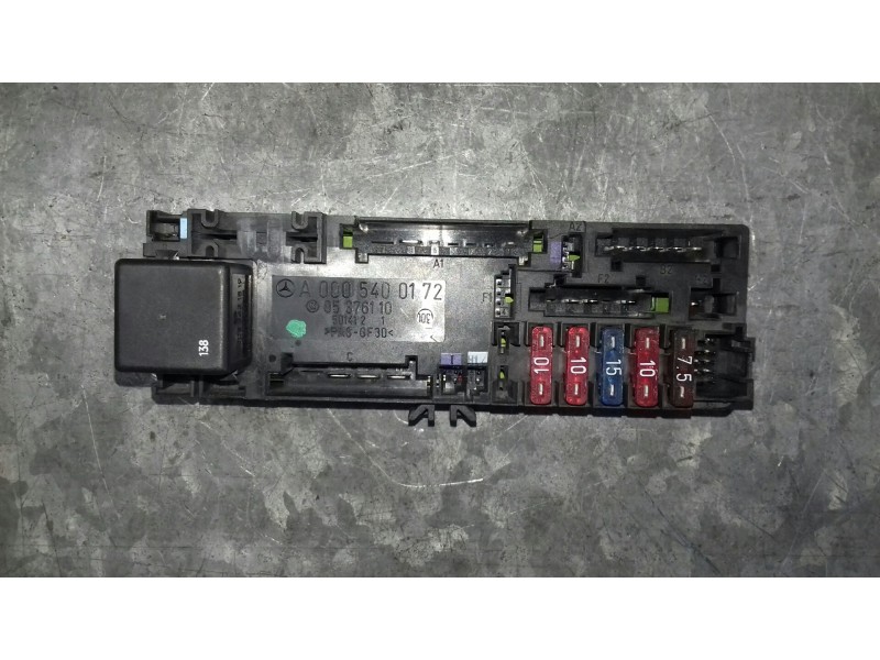 Recambio de caja reles / fusibles para mercedes-benz clase c (w202) berlina referencia OEM IAM A0005400172 05376110 
