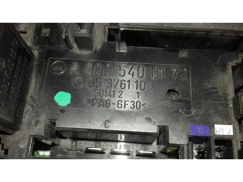 Recambio de caja reles / fusibles para mercedes-benz clase c (w202) berlina referencia OEM IAM A0005400172 05376110 