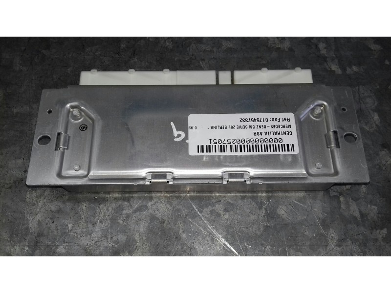 Recambio de centralita asr para mercedes-benz clase c (w202) berlina referencia OEM IAM 0175457332 0265109052 BOSCH