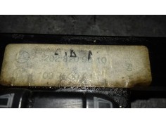 Recambio de mando elevalunas delantero izquierdo para mercedes-benz clase c (w202) berlina referencia OEM IAM A2028209610 202820 2