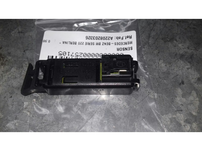 Recambio de sensor para mercedes-benz clase s (w220) berlina referencia OEM IAM A2208203326 5DF00795900 HELLA