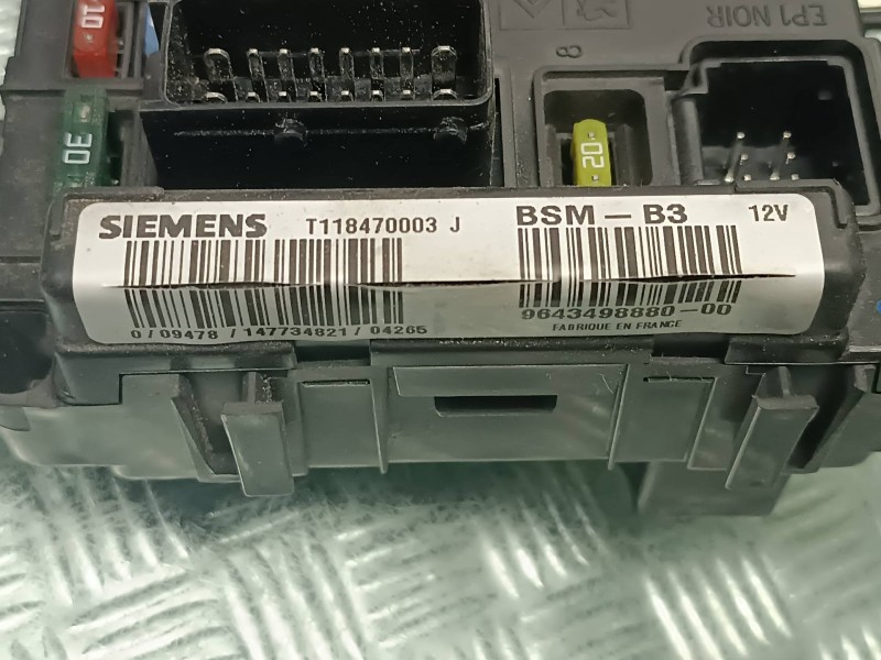 Recambio de caja reles / fusibles para citroen xsara picasso referencia OEM IAM 9643498880 T118470003J BSM-B3