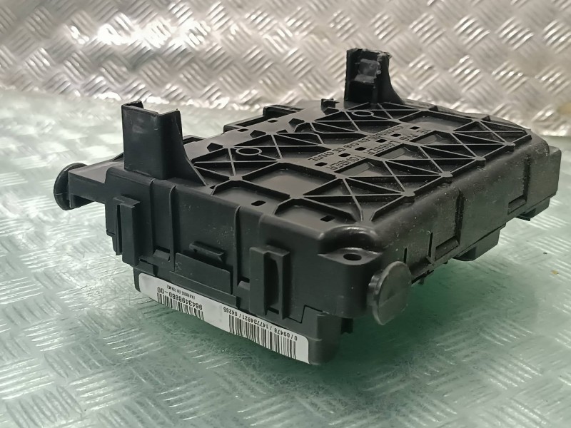 Recambio de caja reles / fusibles para citroen xsara picasso referencia OEM IAM 9643498880 T118470003J BSM-B3