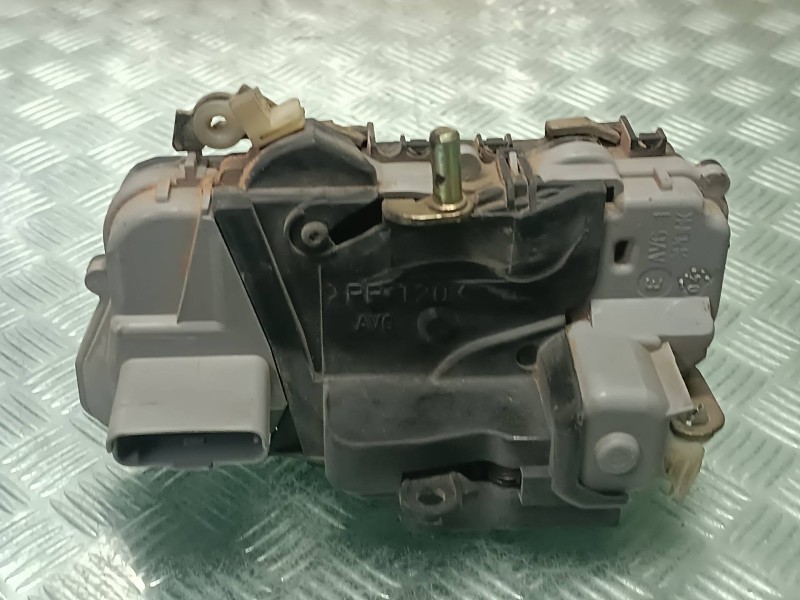 Recambio de cerradura puerta delantera izquierda para citroen xsara picasso referencia OEM IAM   CONECTOR 6 PINES