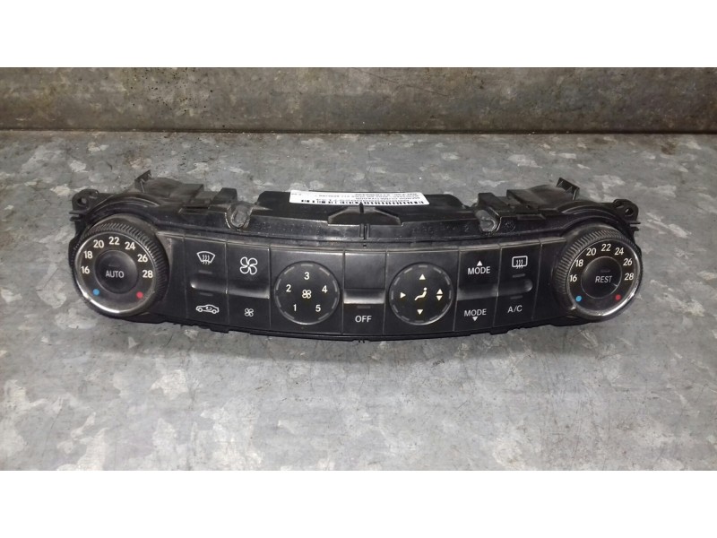 Recambio de mando climatizador para mercedes-benz clase e (w211) berlina referencia OEM IAM 2118300490  2 CONECTORES