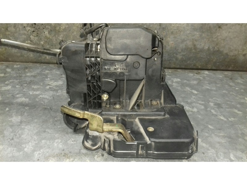 Recambio de cerradura puerta delantera derecha para mercedes-benz clase e (w211) berlina referencia OEM IAM   