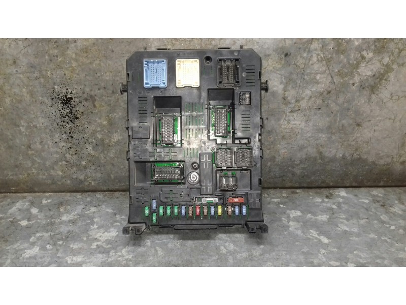 Recambio de caja reles / fusibles para peugeot 308 sw referencia OEM IAM 966405908001 BSI04 JOHNSON CONTROL