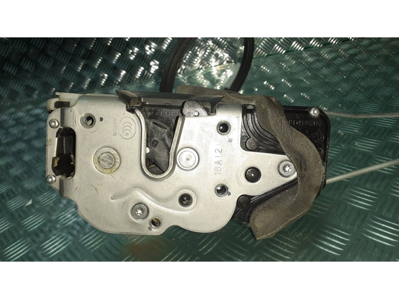 Recambio de cerradura puerta delantera derecha para opel mokka x design line start/stop referencia OEM IAM 13579523  