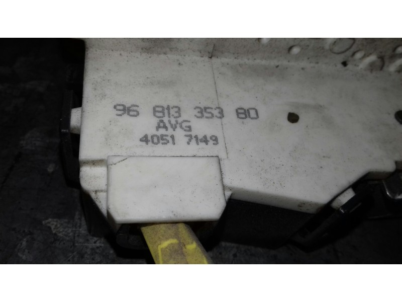 Recambio de cerradura puerta delantera izquierda para citroen jumpy referencia OEM IAM 9681335380 40517149 1 CONECTOR