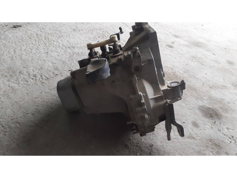 Recambio de caja cambios para citroen c3 referencia OEM IAM 20CR02  