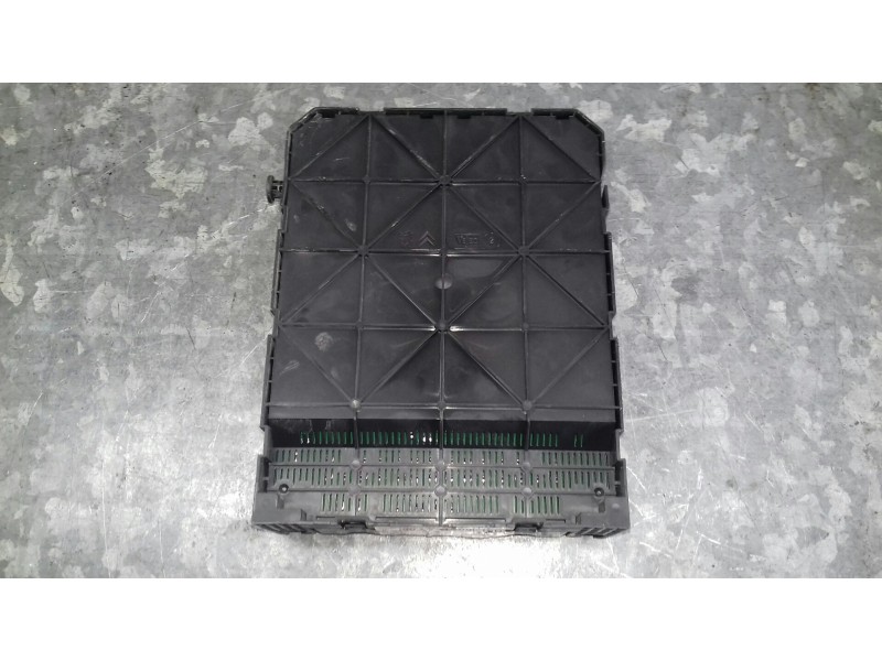 Recambio de caja reles / fusibles para peugeot 307 (s1) referencia OEM IAM 9664156780  BSI 2004