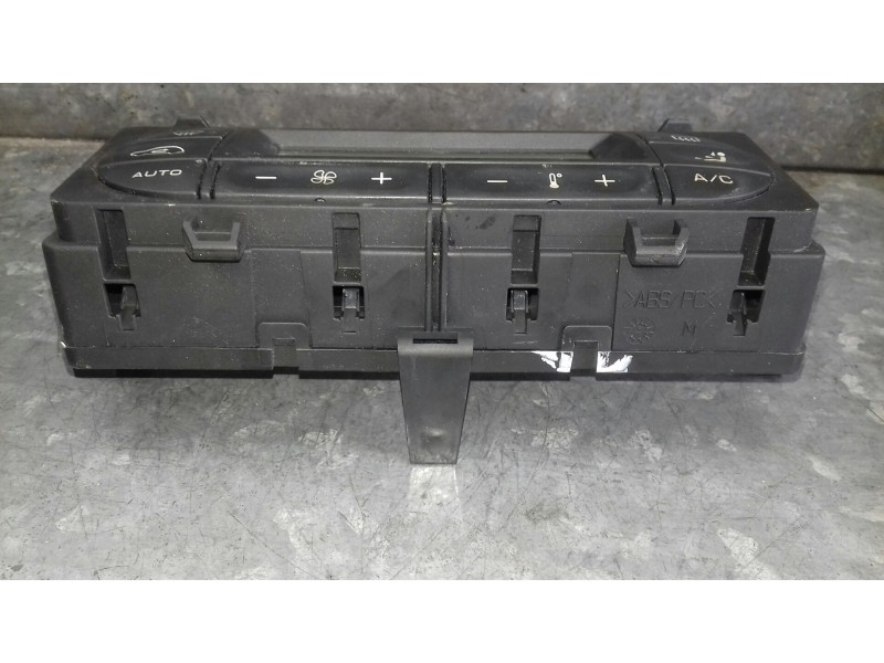 Recambio de mando climatizador para citroen c3 referencia OEM IAM 96588239XT VALEO AZUL