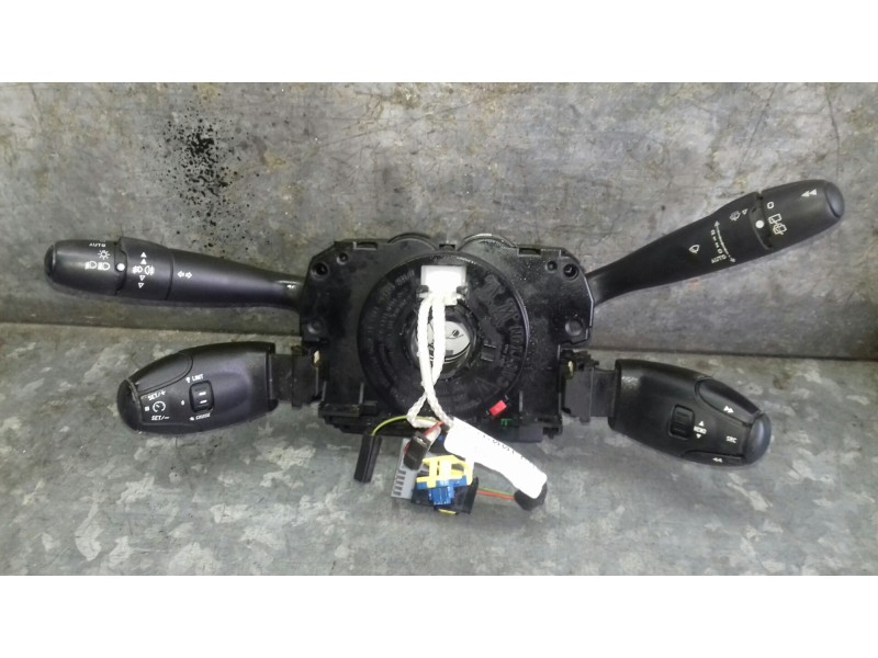 Recambio de mando luces para citroen c3 referencia OEM IAM 96601437XT DELPHI COM 2005