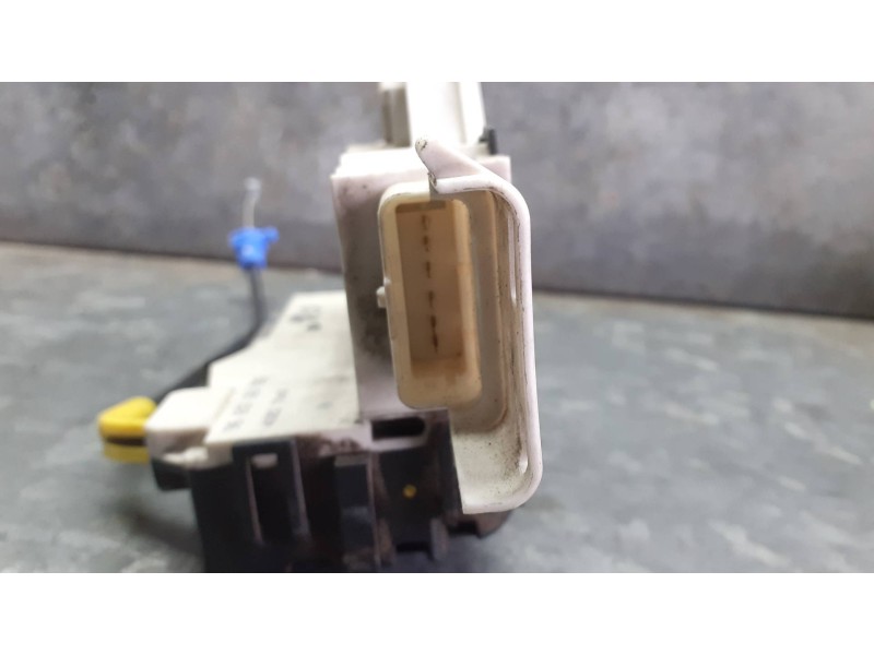 Recambio de cerradura maletero / porton para citroen jumpy referencia OEM IAM 9681336180 40827149 1 CONECTOR