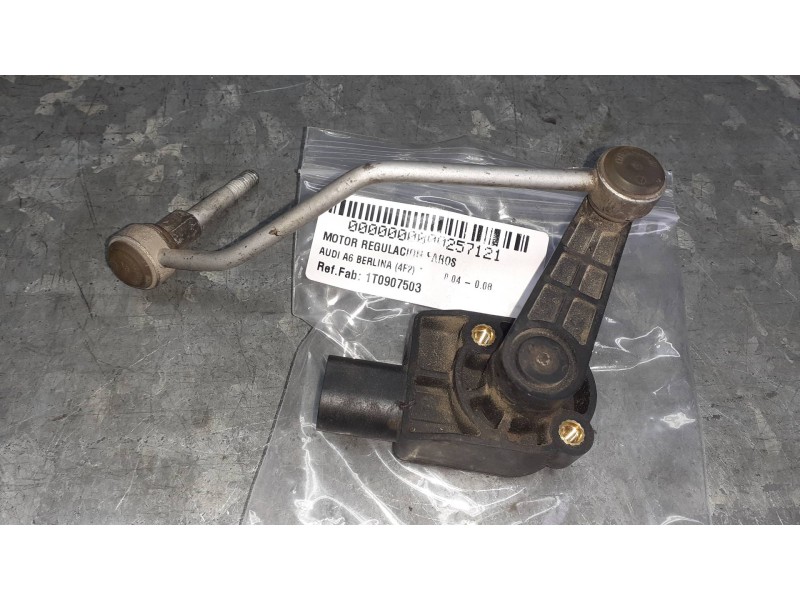 Recambio de motor regulacion faros para audi a6 berlina (4f2) referencia OEM IAM 1T0907503 6PM00873900 HELLA