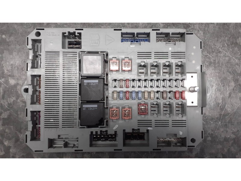 Recambio de caja reles / fusibles para jaguar xf referencia OEM IAM 8X2T14B476BD  7340955340