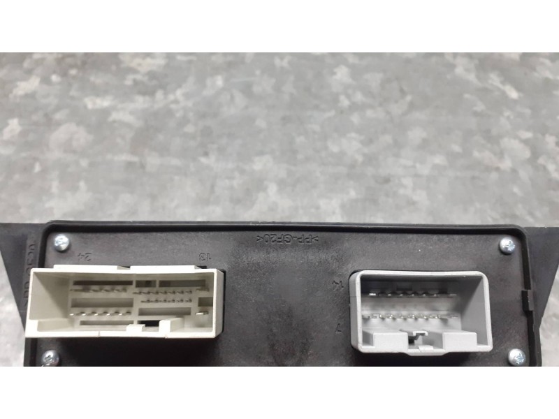 Recambio de modulo electronico para jaguar xf referencia OEM IAM 8X232C496AD CRNBC 2 CONECTORES