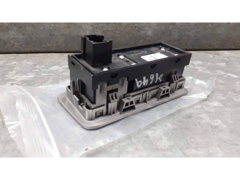 Recambio de mando multifuncion para jaguar xf referencia OEM IAM 8X2311654AB 03037010 1 CONECTORES