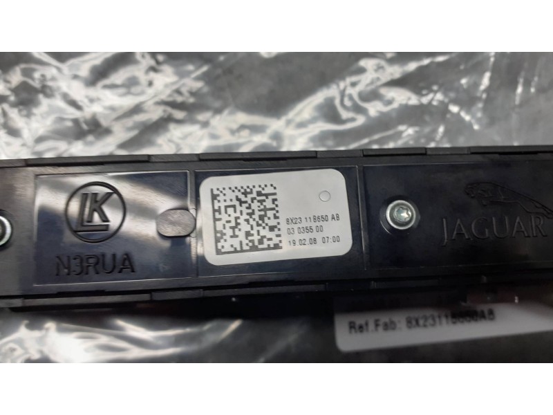 Recambio de warning para jaguar xf referencia OEM IAM 8X2311B650AB 03035500 1 CONECTORES